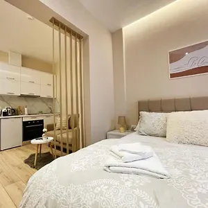 https://aj-apartments.albaniahotels.org